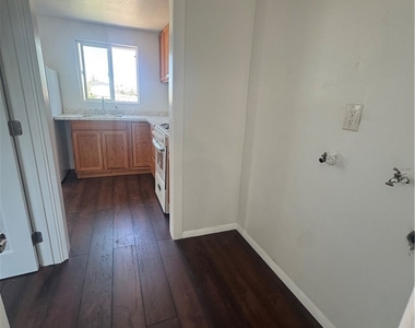 690 N Perris Boulevard - Photo Thumbnail 14