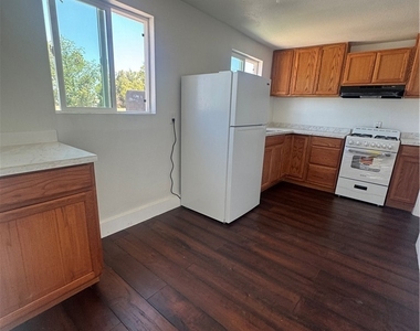 690 N Perris Boulevard - Photo Thumbnail 7