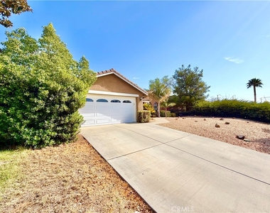 102 Goldenrod Avenue - Photo Thumbnail 2