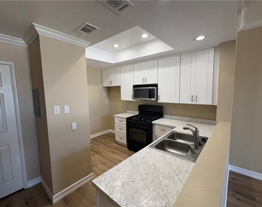 29535 Cara Way - Photo Thumbnail 4