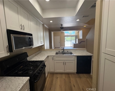 29535 Cara Way - Photo Thumbnail 5