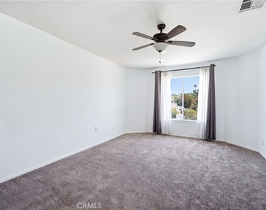 19251 Oxnard Street - Photo Thumbnail 26