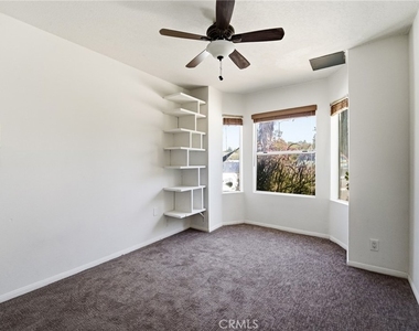 19251 Oxnard Street - Photo Thumbnail 29