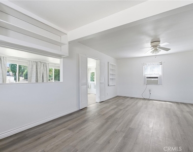 4851 W Avenue M8 - Photo Thumbnail 5