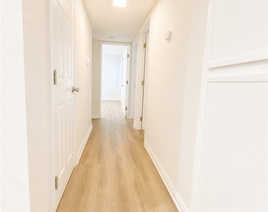 10636 Woodley - Photo Thumbnail 10