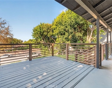 5418 Sanchez Drive - Photo Thumbnail 2