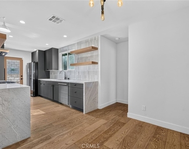 5418 Sanchez Drive - Photo Thumbnail 7