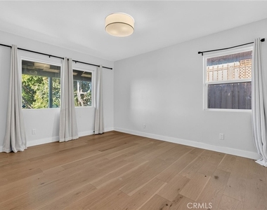 5418 Sanchez Drive - Photo Thumbnail 22
