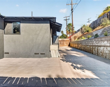 5418 Sanchez Drive - Photo Thumbnail 27