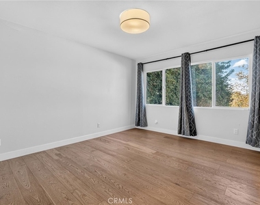 5418 Sanchez Drive - Photo Thumbnail 12