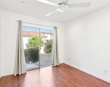 19535 Rinaldi Street - Photo Thumbnail 29