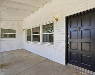 16020 Kittridge Street - Photo Thumbnail 2
