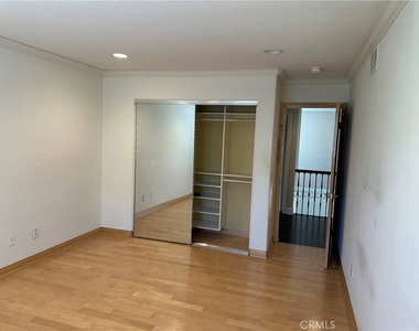 1700 Bronzewood Court - Photo Thumbnail 27