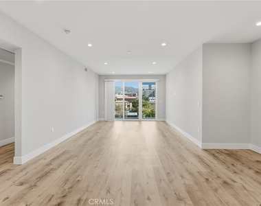 5820 La Mirada Avenue - Photo Thumbnail 25
