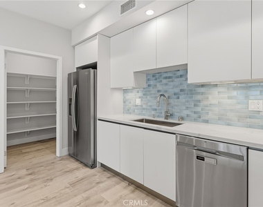 5820 La Mirada Avenue - Photo Thumbnail 11