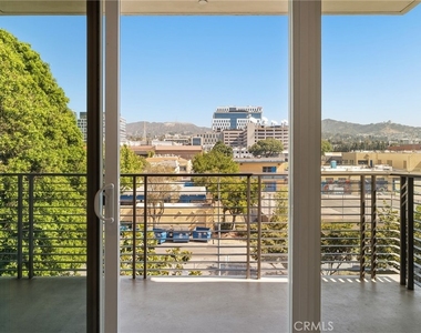 5820 La Mirada Avenue - Photo Thumbnail 26