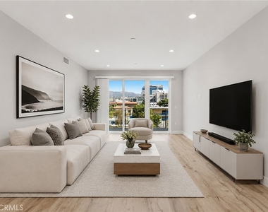 5820 La Mirada Avenue - Photo Thumbnail 3