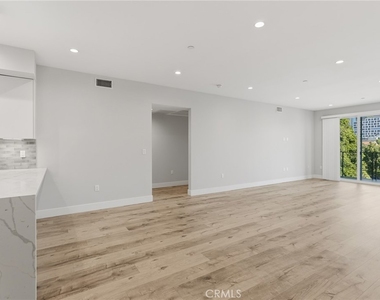 5820 La Mirada Avenue - Photo Thumbnail 2