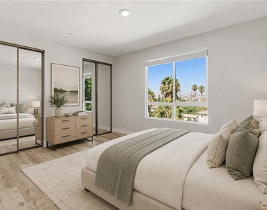 5820 La Mirada Avenue - Photo Thumbnail 16