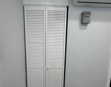 12838 1/2 Kling Street - Photo Thumbnail 4