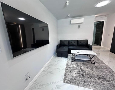 12838 1/2 Kling Street - Photo Thumbnail 2