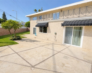 10661 Coraline Place - Photo Thumbnail 9