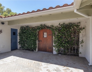 32046 Kingspark Court - Photo Thumbnail 3