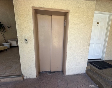 4358 Mammoth Avenue - Photo Thumbnail 23