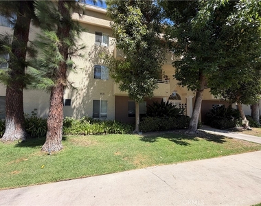 4358 Mammoth Avenue - Photo Thumbnail 22