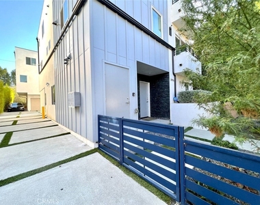 10916 Hesby Street - Photo Thumbnail 26