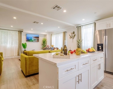 10916 Hesby Street - Photo Thumbnail 43