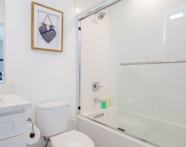 10916 Hesby Street - Photo Thumbnail 2