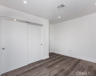 10916 Hesby Street - Photo Thumbnail 19