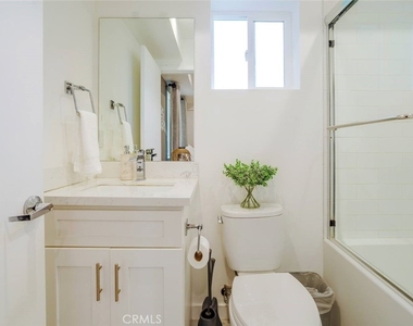 10916 Hesby Street - Photo Thumbnail 34