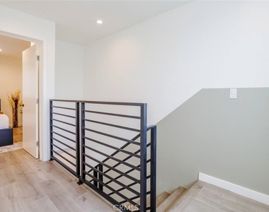 10916 Hesby Street - Photo Thumbnail 36