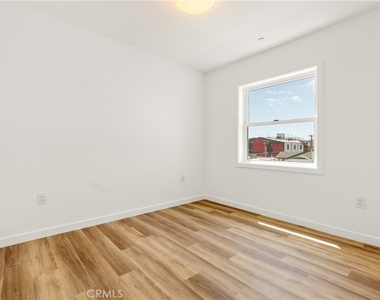 226 B Arena Street - Photo Thumbnail 7