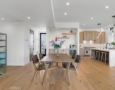 947 7th Street - Photo Thumbnail 10