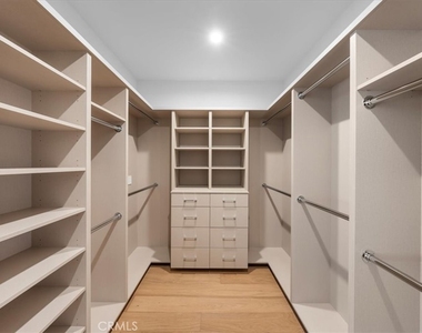 947 7th Street - Photo Thumbnail 32