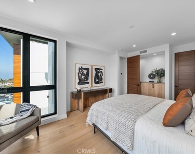 947 7th Street - Photo Thumbnail 30