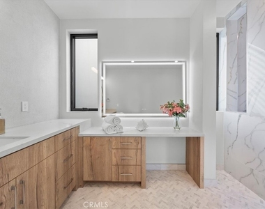 947 7th Street - Photo Thumbnail 35