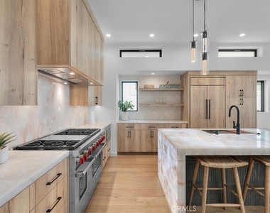 947 7th Street - Photo Thumbnail 15
