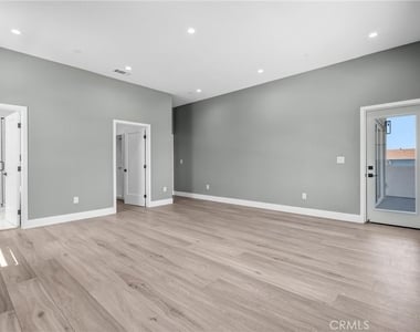 2130 W 238th Street - Photo Thumbnail 24