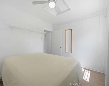 422 S Juanita Avenue - Photo Thumbnail 10