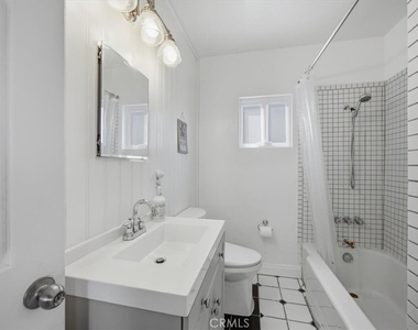 422 S Juanita Avenue - Photo Thumbnail 12