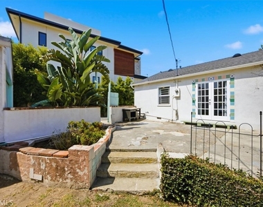 422 S Juanita Avenue - Photo Thumbnail 22