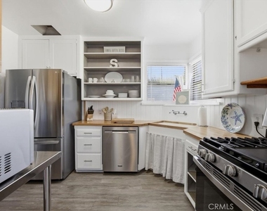 422 S Juanita Avenue - Photo Thumbnail 6