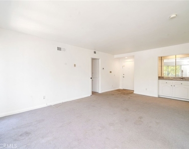 972 E California Boulevard - Photo Thumbnail 6