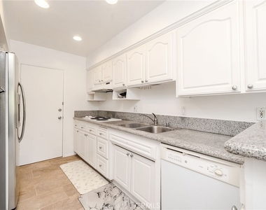 972 E California Boulevard - Photo Thumbnail 8