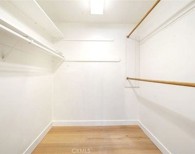 972 E California Boulevard - Photo Thumbnail 17