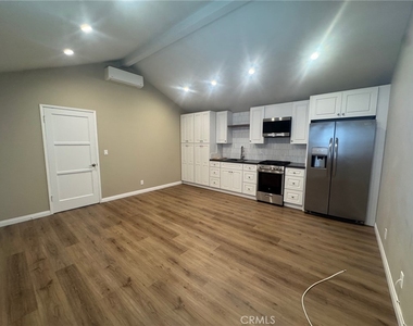 6512 1/2 E Don Julio Street - Photo Thumbnail 5